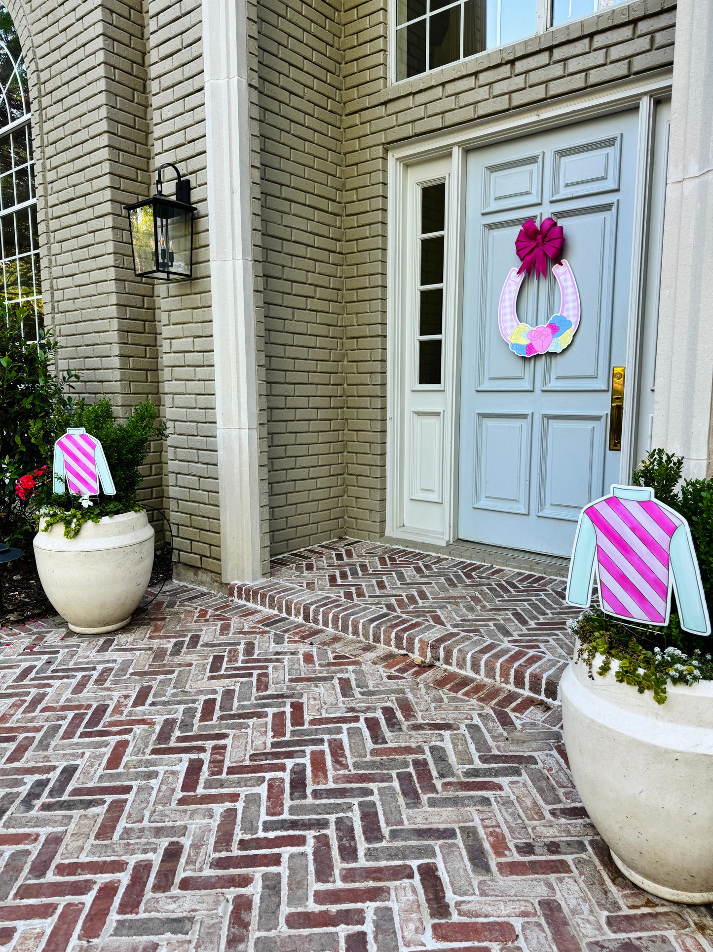 Southern Charm Horseshoe Door Hanger