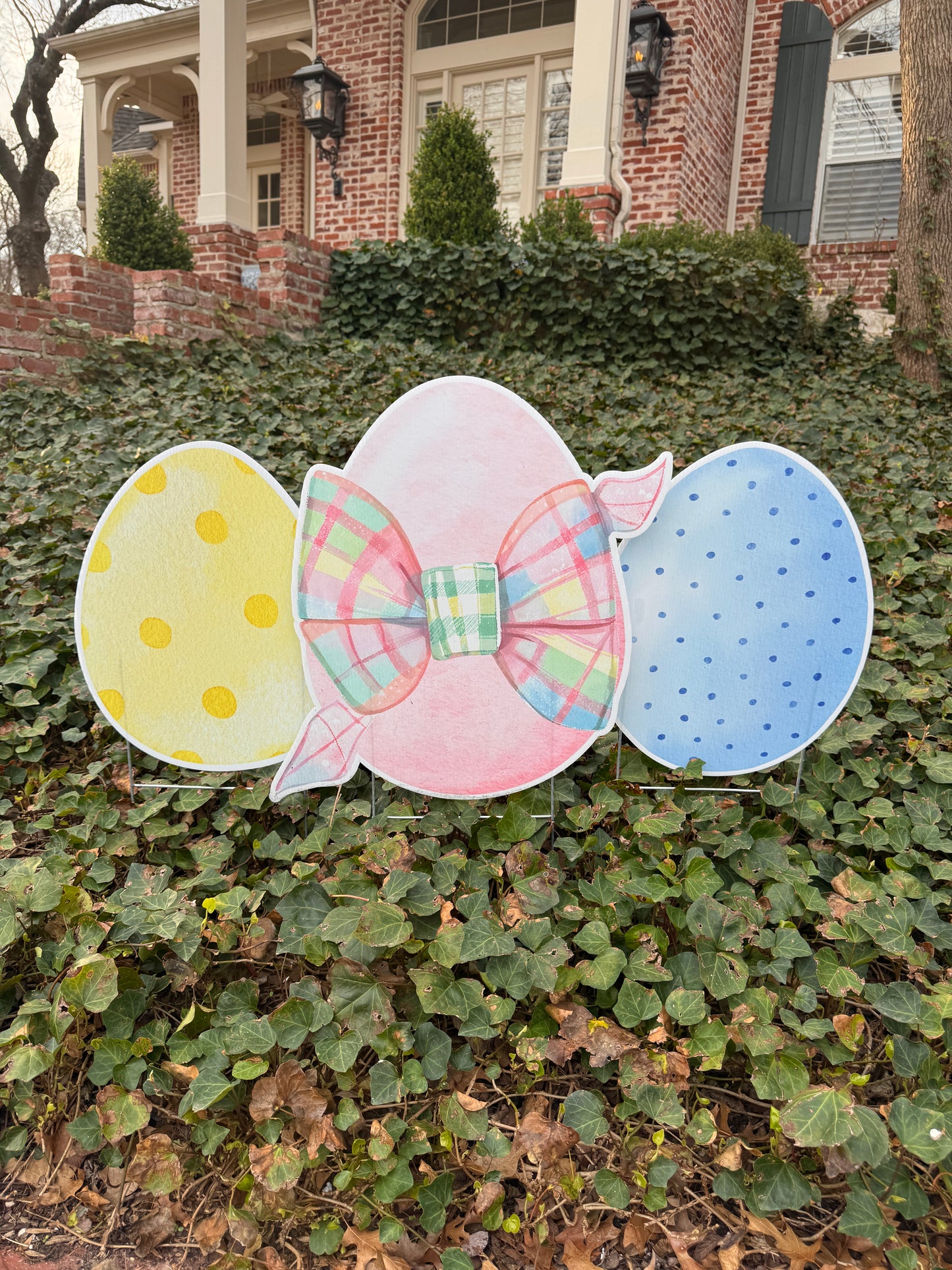 Egg-cited Trio Yard Signs